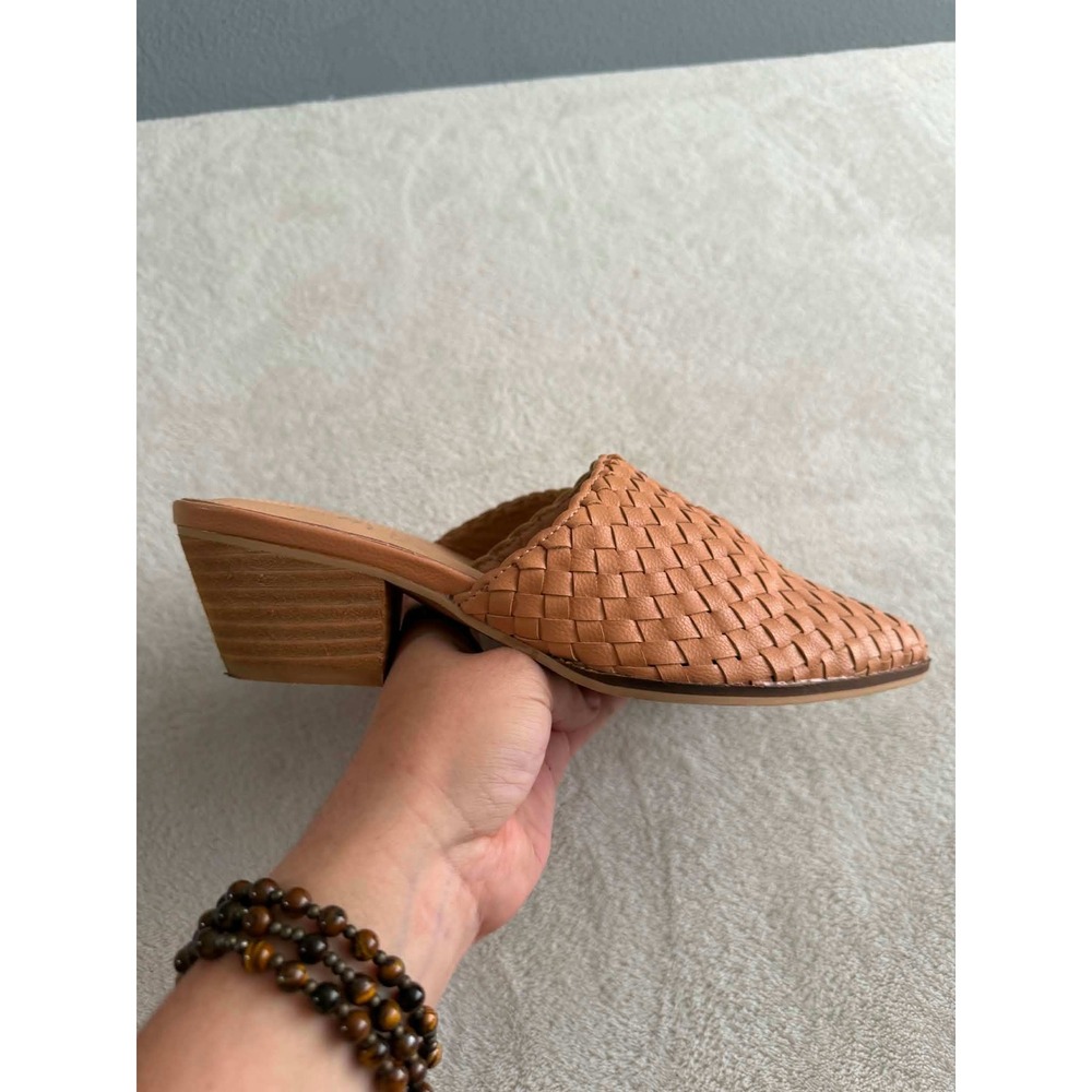Mi.iM Womens 8 Tan Woven Leather Mules Pointed Toe Stacked Block Heel Boho - Picture 2 of 9